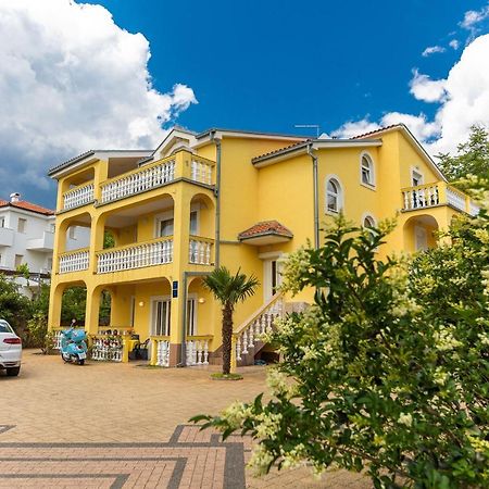 Apartments Artan Crikvenica Luaran gambar