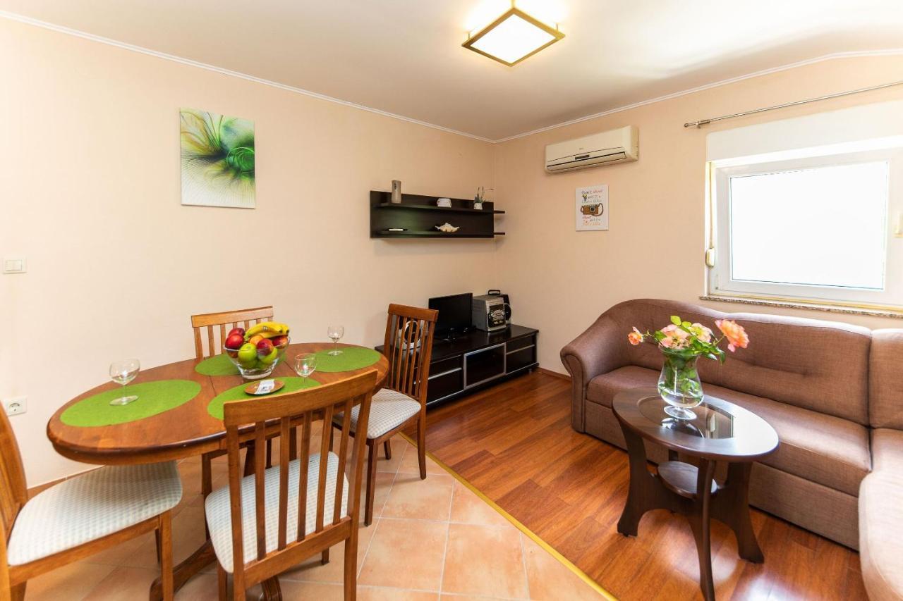 Apartments Artan Crikvenica Luaran gambar
