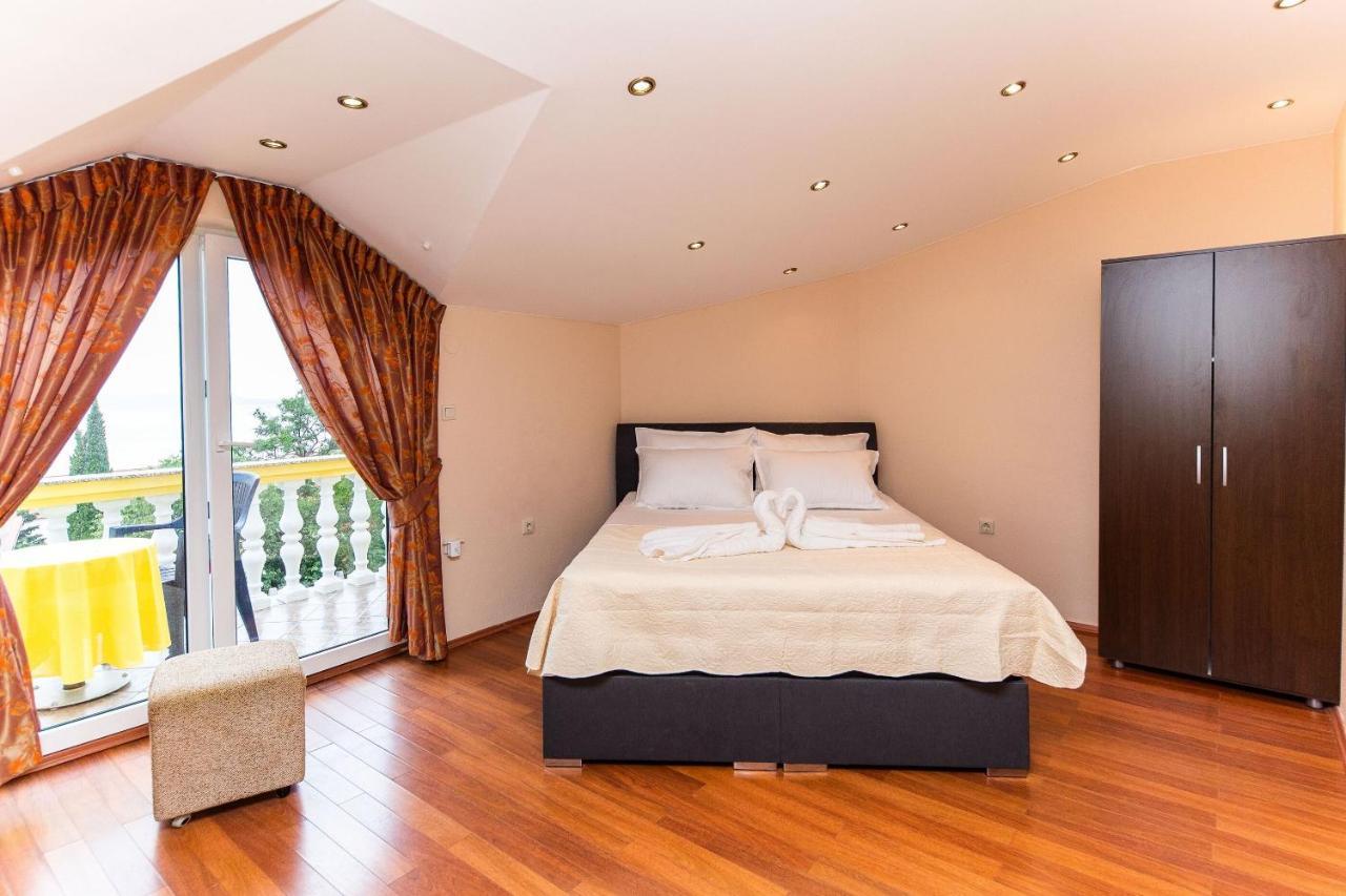 Apartments Artan Crikvenica Luaran gambar